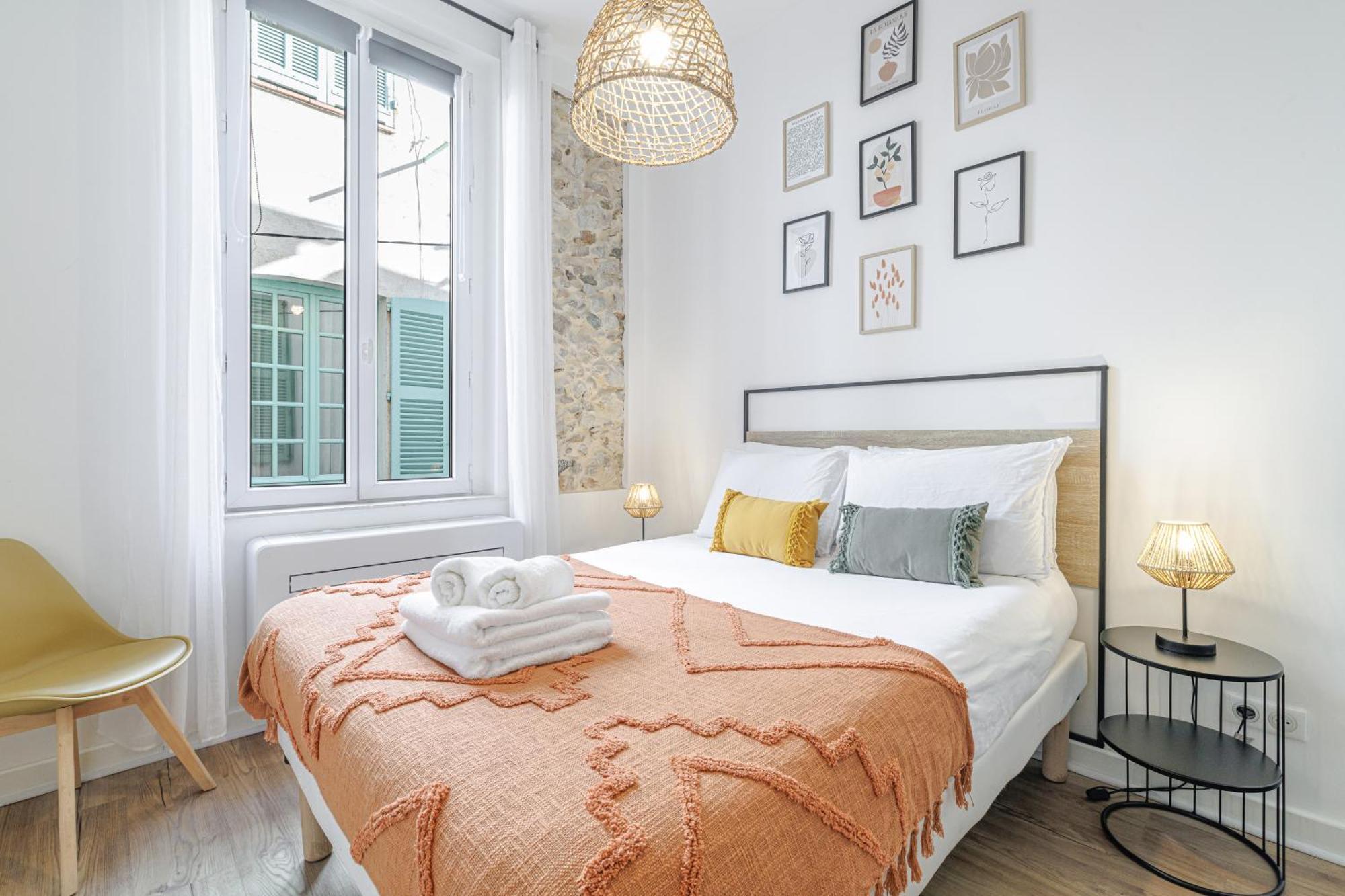 Apartament Old Town Antibes Superb New Flat, For 3, Ac, Wi-Fi Zewnętrze zdjęcie