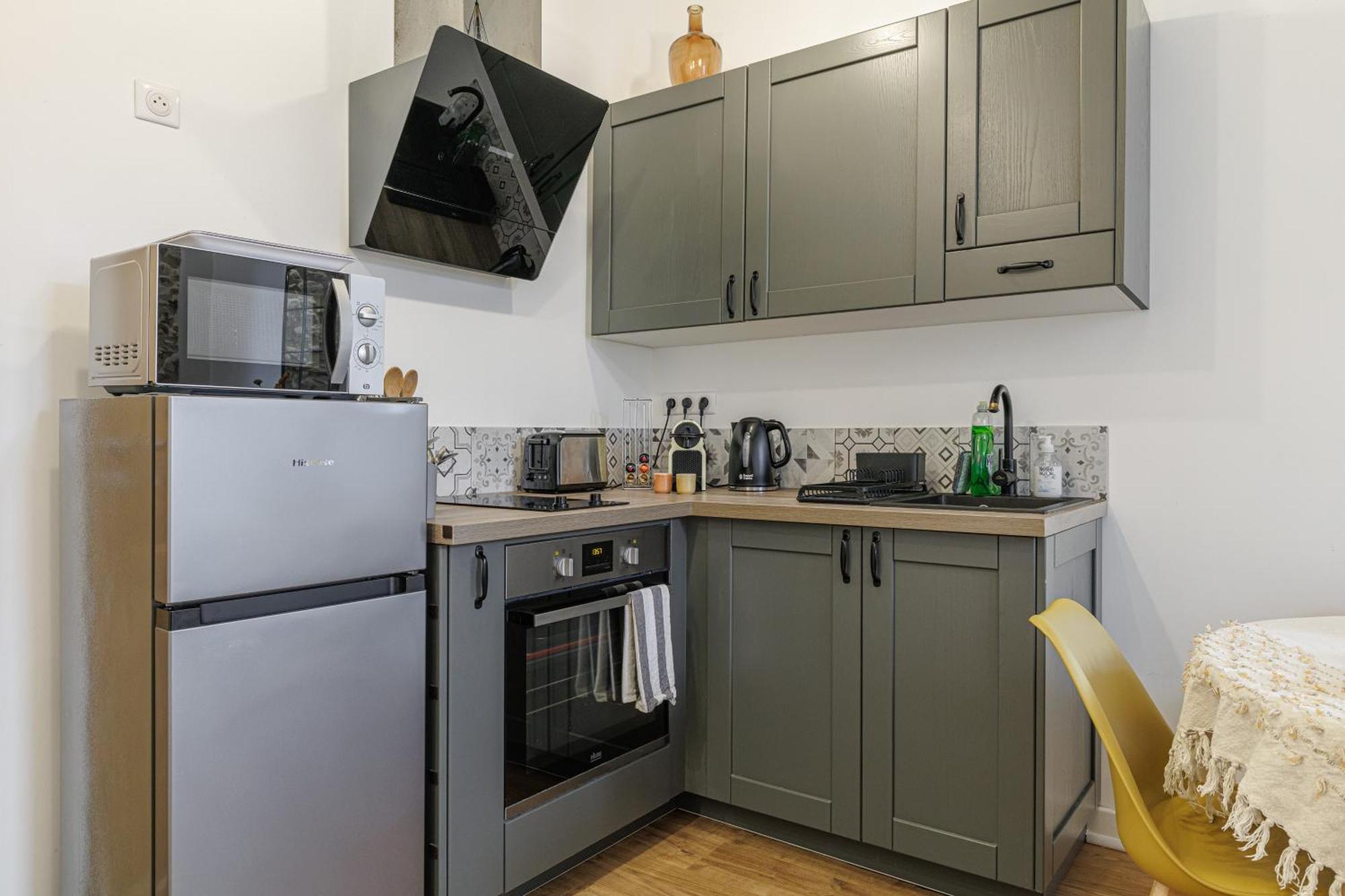 Apartament Old Town Antibes Superb New Flat, For 3, Ac, Wi-Fi Zewnętrze zdjęcie