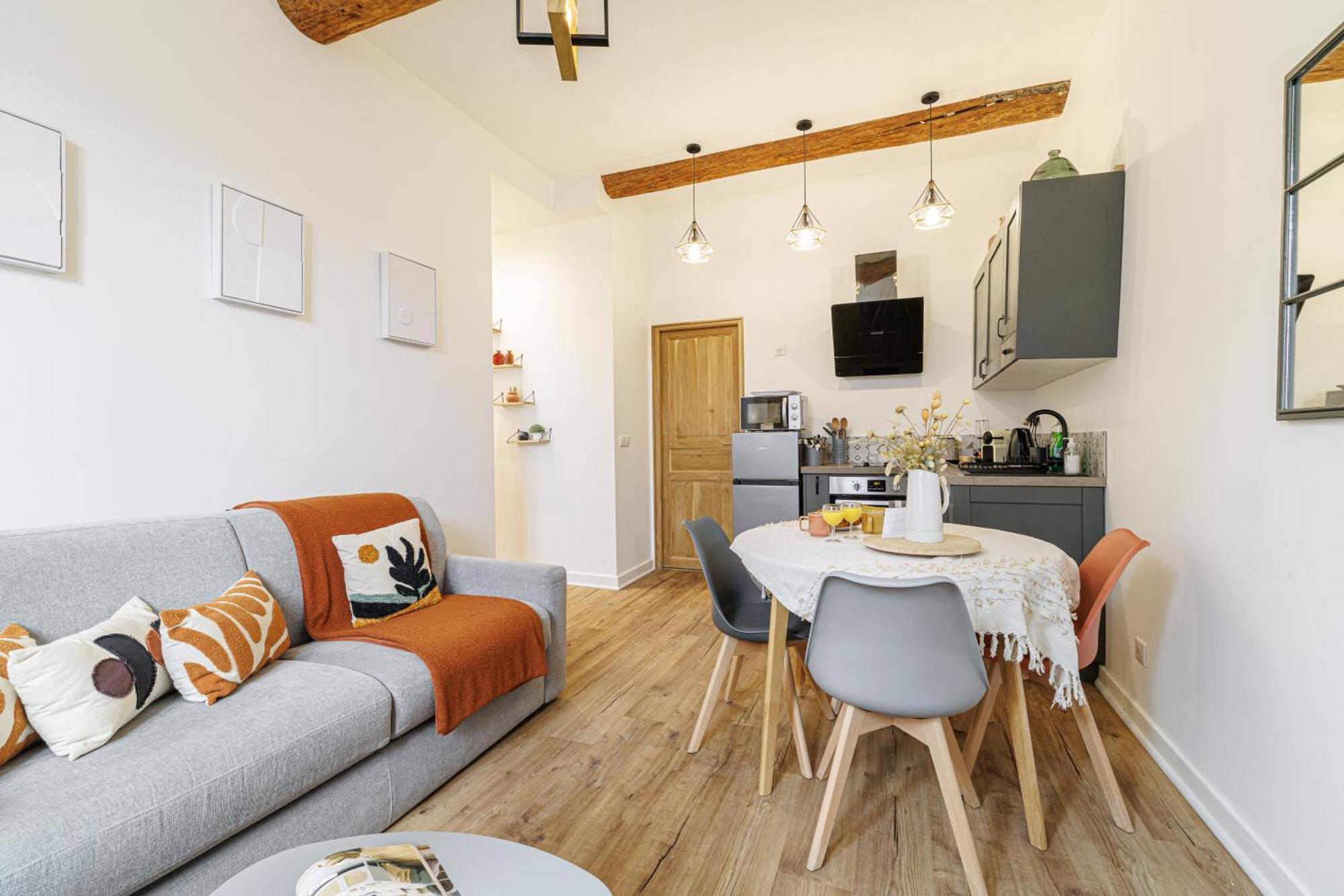 Apartament Old Town Antibes Superb New Flat, For 3, Ac, Wi-Fi Zewnętrze zdjęcie