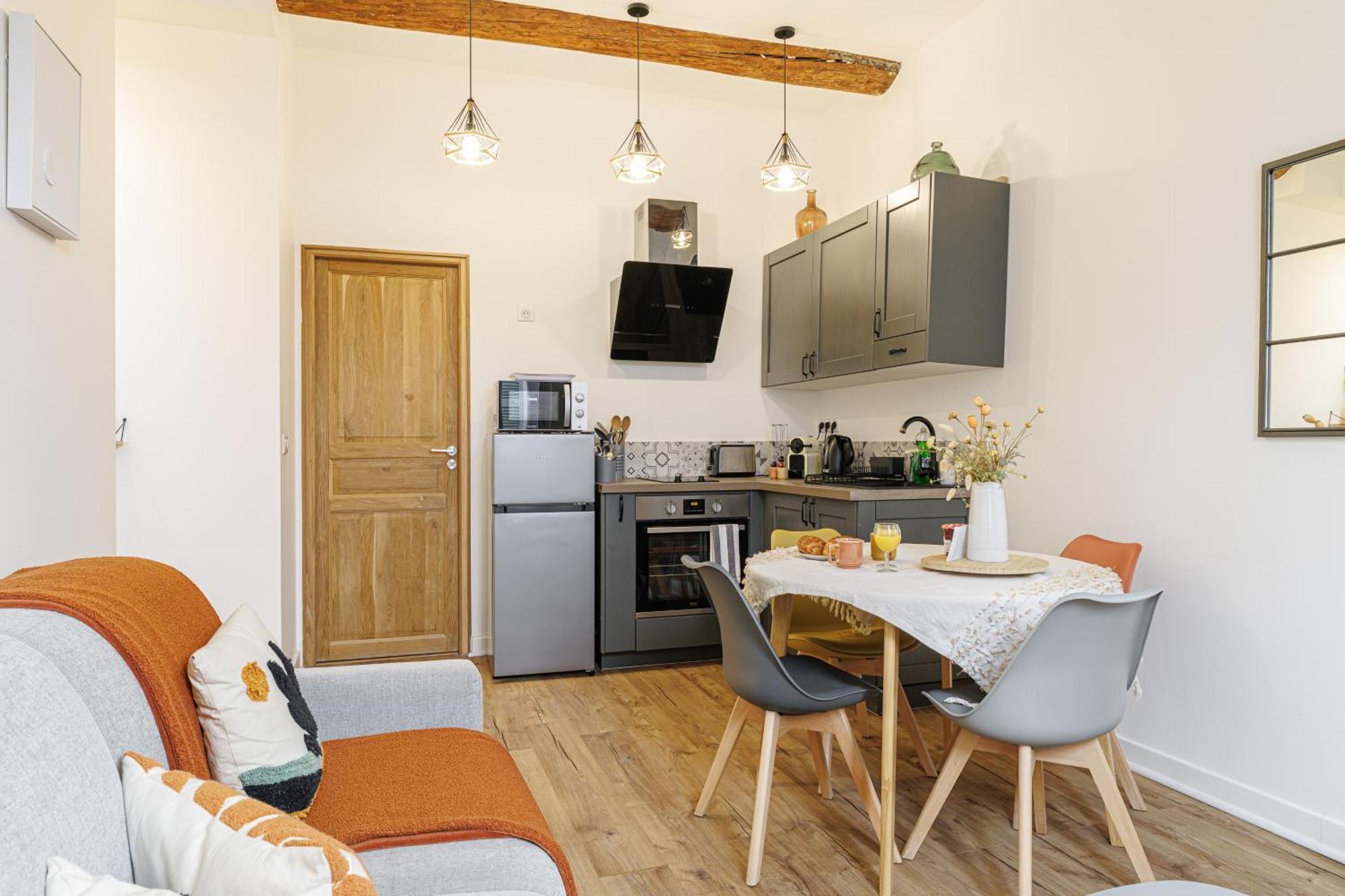 Apartament Old Town Antibes Superb New Flat, For 3, Ac, Wi-Fi Zewnętrze zdjęcie