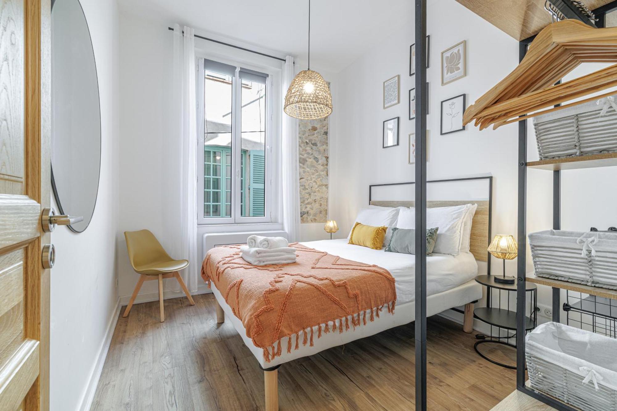 Apartament Old Town Antibes Superb New Flat, For 3, Ac, Wi-Fi Zewnętrze zdjęcie