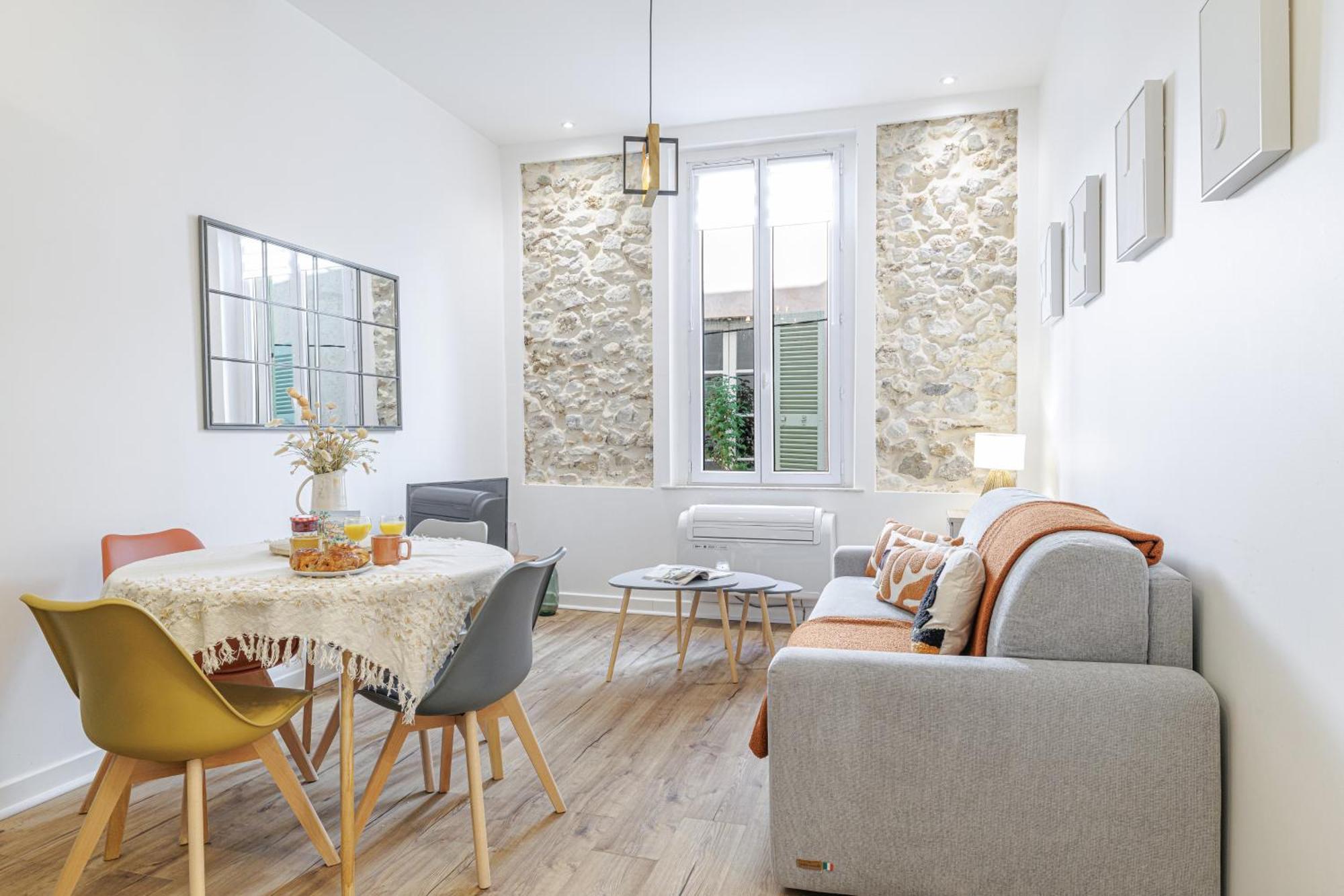 Apartament Old Town Antibes Superb New Flat, For 3, Ac, Wi-Fi Zewnętrze zdjęcie